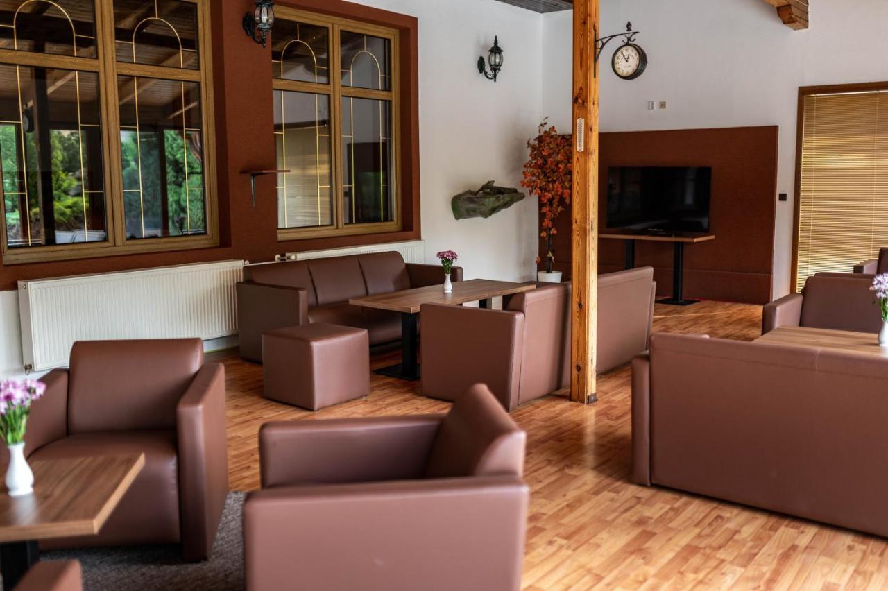 Hotel David Velke Bosany ภายนอก รูปภาพ