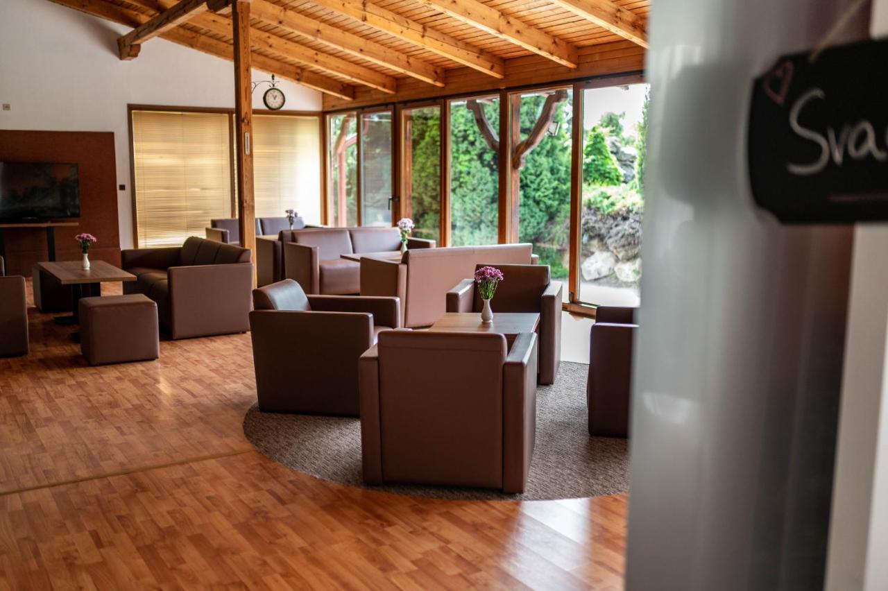Hotel David Velke Bosany ภายนอก รูปภาพ