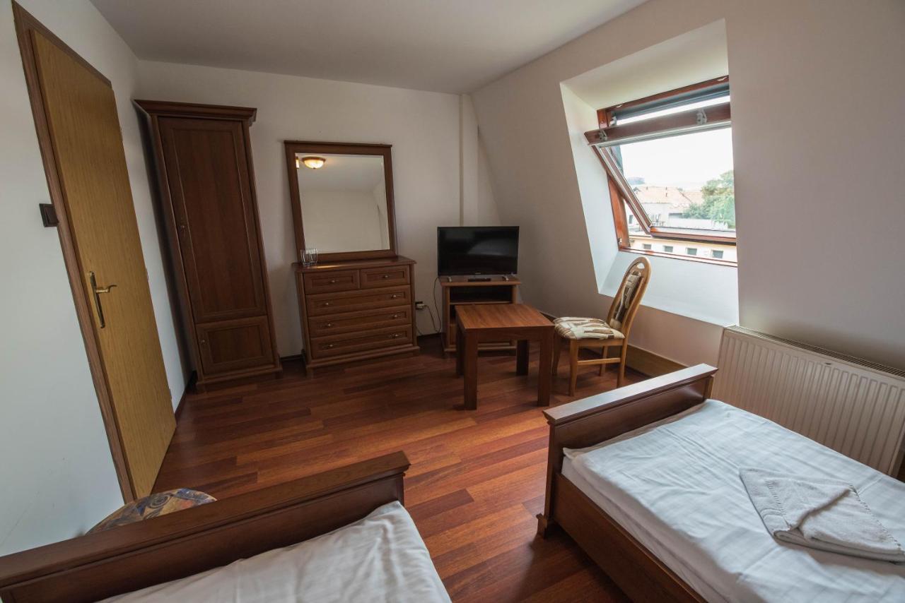 Hotel David Velke Bosany ภายนอก รูปภาพ
