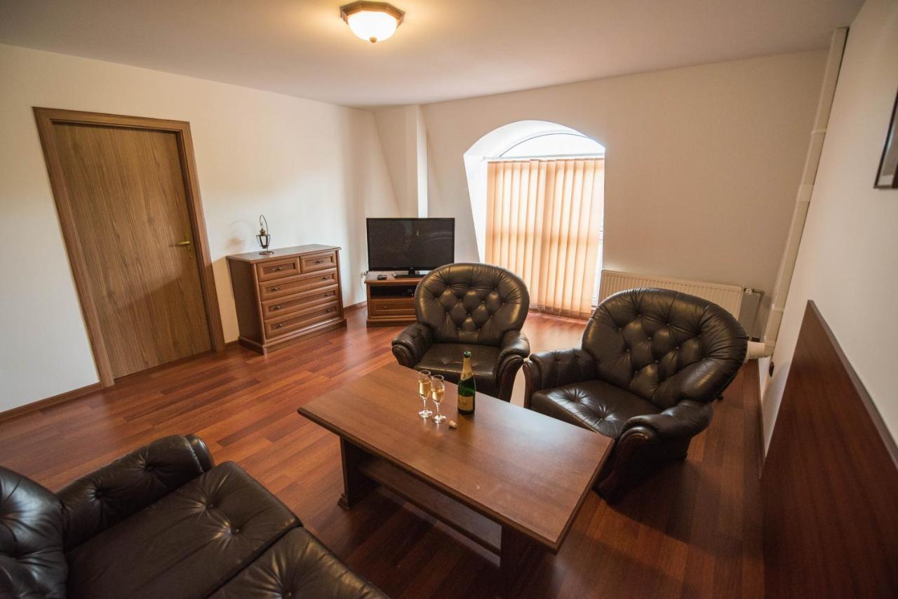 Hotel David Velke Bosany ภายนอก รูปภาพ