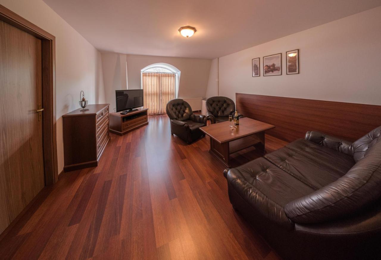 Hotel David Velke Bosany ภายนอก รูปภาพ