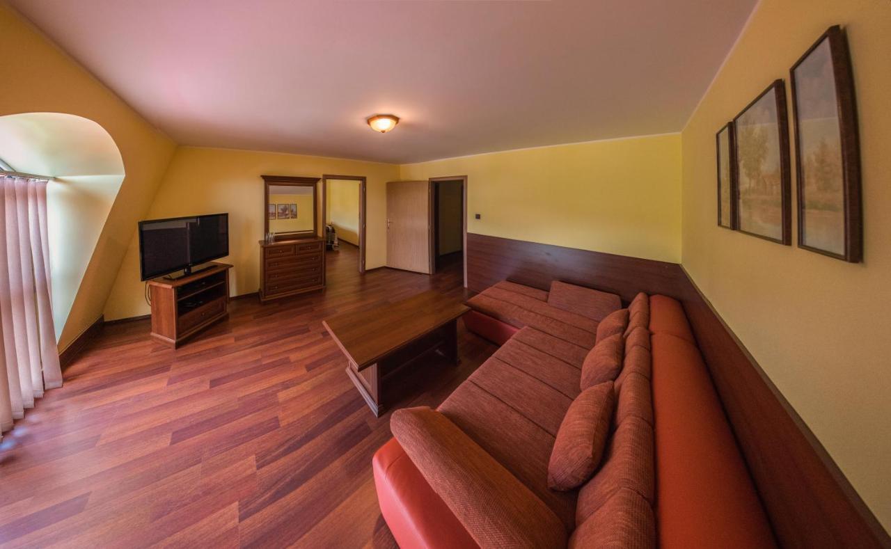 Hotel David Velke Bosany ภายนอก รูปภาพ