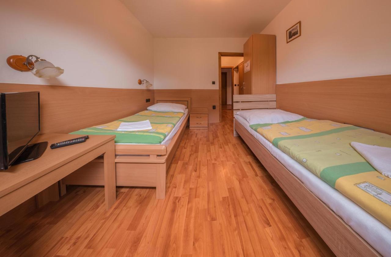 Hotel David Velke Bosany ภายนอก รูปภาพ