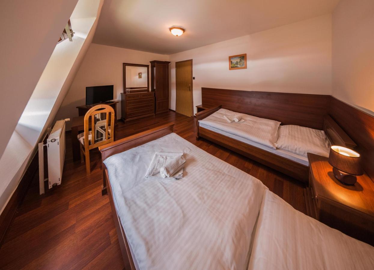 Hotel David Velke Bosany ภายนอก รูปภาพ